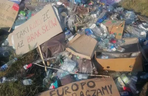 Tajemnicze śmieci z manifestacji 4 czerwca z filmu Ozdoby z Gnojna zniknęły!