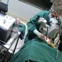 Chiny. Lekarz pobił pacjentkę podczas operacji wzroku. Bo 82-latka ruszyła oczam