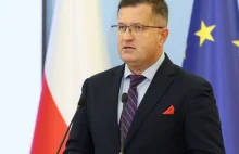 Bada rosyjskie wpływy, sam obronił doktorat na dziwnej uczelni. Nowe fakty o Str