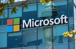 Microsoft kupił giganta za 69 mld dolarów. Po trzech miesiącach ogłasza zwolnien
