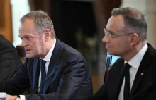 Tusk na spotkaniu z Bidenem. W sprytny sposób uderzył w Dudę