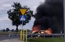 3 osoby nie żyją! Samochód stanął w płomieniach, wewnątrz ciała matki i dziecka