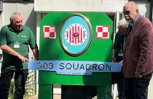 Lokomotywa "Dywizjon 303"