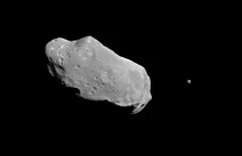 Pięć asteroid zbliża się do Ziemi.