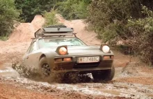 Topienie Porsche Safari 924 w błocie