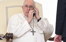 Papież odebrał telefon podczas audiencji generalnej