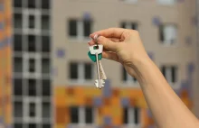 Wynajmujący liczyli zyski, zostali z pustymi lokalam