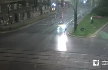 Wypadek w Krakowie z 4 trupami (nagranie z monitoringu miejskiego)