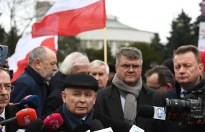 Sejm. Kabaret w wykonaniu PiS. Byli posłowie Kamiński i Wąsik starli się ze stra