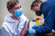 "Dziwne" zgony i skutki uboczne pacjentów testujących szczepionkę Pfizera na cov