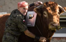 Nowy autorytet dla młodych w czasach afery "Pandora gate"? Rekordowa nagroda