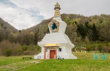 Tajemniczy Ośrodek Buddystów Na Ziemi Kłodzkiej Oraz Ogród Japoński W Jarkowie