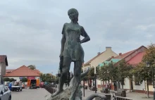 Pomnik odważnej Justynki w Niepołomicach - YouTube