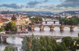 Rosjanie protestują przeciwko bezlitosnym sankcjom z... Czech. Aktywa zamrożone