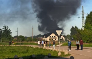 Kłęby dymu w Oświęcimiu. Płonie skład opon