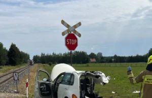 Facet wykręcił tablice z auta, żeby jego żona (Ukrainka) nie jeździła po pijaku.