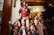 Święty w dżinsach i trampkach. Nowa era w Kościele?