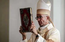 Katowice. Arcybiskup Adrian Galbas o aborcji: Czemu prawa kobiet mają być ważnie