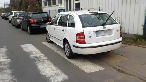 Policja: mandatów za parkowanie nie będzie bo kto by miał czas na pierdoły