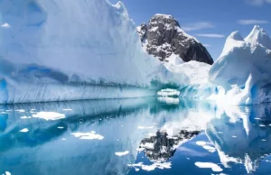 Krajobraz zastygły w czasie kryje się pod lodami Antarktydy.