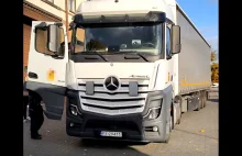 Ciągnik z naczepą zastawił wyjazd z remizy w Kostrzynie mandat na 100 złotych.