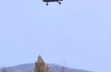 Helikopter w akcji - zerwane poszycie dachu - Jelenia Góra