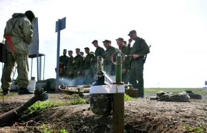 Ukraina: rosyjscy okupanci rozpoznają możliwości przejścia przez pola minowe...