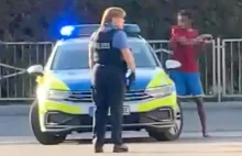 Niemcy: Somalijczyk zaatakował policjantów. Bezradność funkcjonariuszy