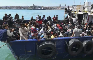 300% wzrostu napływu nielegalnych migrantów przez Morze Śródziemne