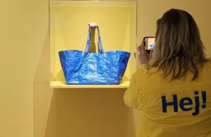 Van Gogh i torba z Ikei razem w muzeum