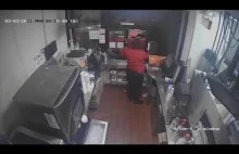 Pracownica fast foodu próbowała zastrzelić klientów.
