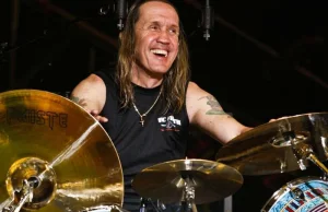 Nicko McBrain przeszedł udar. Oświadczenie muzyka Iron Maiden