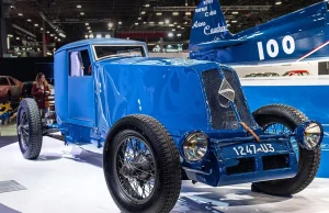 Imponujące stoisko Renault na targach Retromobile w Paryżu