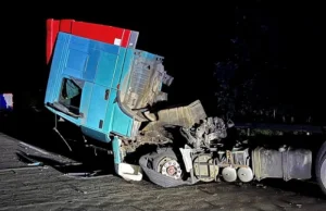 Naprawiał nieoświetlony ciągnik siodłowy na środku autostrady A2