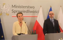 "Represje, nagonki, wzbudzanie paniki" Raport o mediach publicznych za PiSu