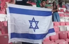 "Żadna ze stron". Izrael odpowiada w sprawie skandalicznego banera