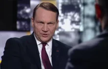 "To nam powinni płacić". Sikorski krytykuje pakt migracyjny
