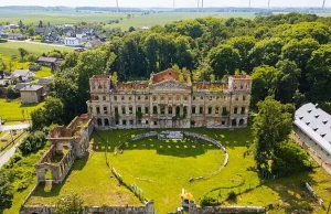 Zapomniany pałac w Sławikowie czeka na wybawcę. Na razie to malownicze ruiny