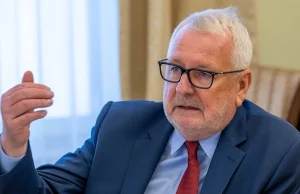 "Przychodzi pacjent z pistoletem do lekarza..."