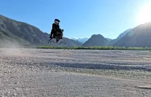 Amerykańskie media zachwycają się latającym ścigaczem. Stworzył go Polak