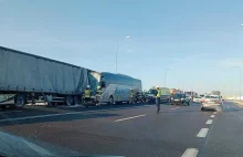 Poważny wypadek w Zadąbrowiu pod Przemyślem. Zderzenie autokaru z ciężarówką!