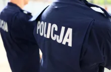 Rzucił się na policjanta z młotkiem. Padły strzały