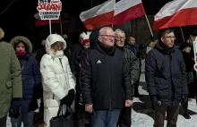 Maciej Wąsik w więzieniu. Usłyszał manifestację i mrugał światłem w celi
