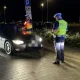 Nielegalne wyścigi w Warszawie. Weekendowa akcja policji, ponad 300 mandatów