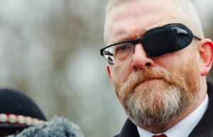 Skandaliczne słowa Brauna w Oświęcimiu."Przerażające. On jest pożytecznym idiotą