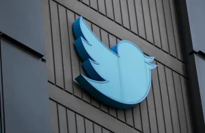 Przychody Twittera z reklam w dół o 50% w 2023 roku