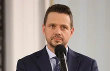 Trzaskowski zarabia za mało? Radni rozważają podwyżkę dla prezydenta stolicy