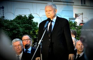 Sondaż. 64 proc. zwolenników PiS chce, aby J. Kaczyński nadal pełnił funkcję pre