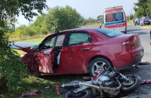 Pijany bez uprawnień pędzi przez wioskę na motocyklu...