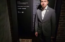 Europoseł Łukasz Kohut reklamuje twórczość neonazisty